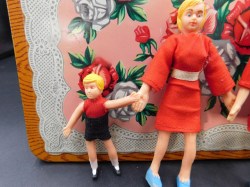 dollhouse family red b